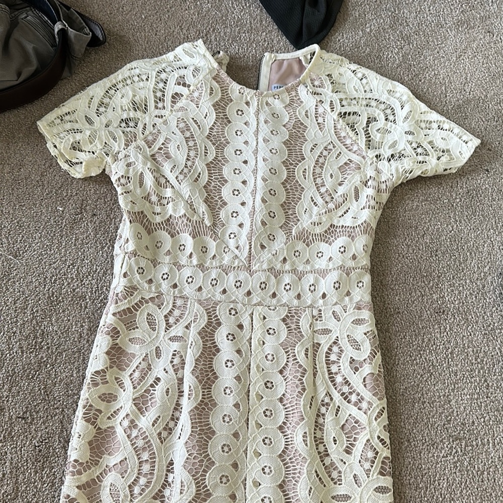 Fitted lace Peppermayo dress